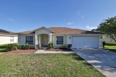 113 Fountain Lake Blvd, Daytona Beach, FL 32117