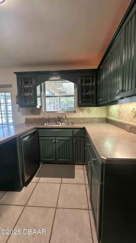 Kitchen - 1285 Buckeye Rd, Ormond Beach, FL 32174 photo 2 of 2
