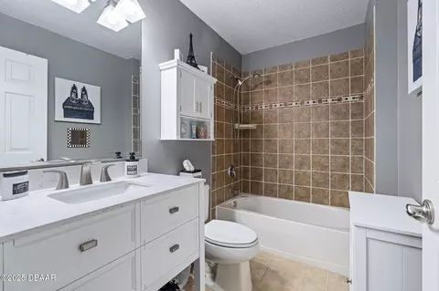 Bath - 945 Stone Lake Dr, Ormond Beach, FL 32174 photo 4 of 4