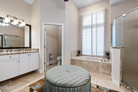 Bath - 945 Stone Lake Dr, Ormond Beach, FL 32174 photo 1 of 4