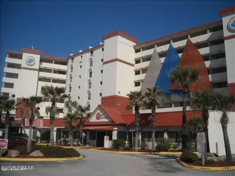 701 S Atlantic Ave #106, Daytona Beach, FL 32118