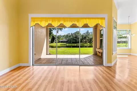 Living - 21 Greenvale Dr, Ormond Beach, FL 32174 photo 2 of 6