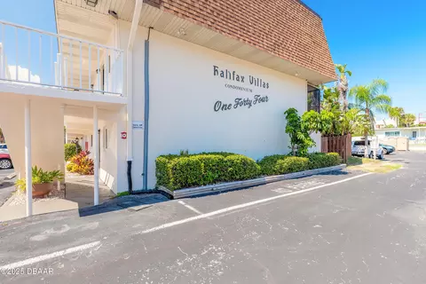 144 S Halifax Ave, Daytona Beach, FL 32118