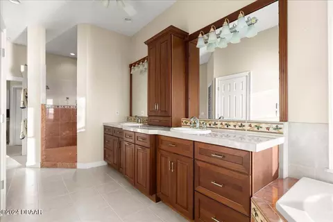 Bath - 3310 John Anderson Dr, Ormond Beach, FL 32176 photo 4 of 8