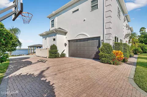 Exterior - 3310 John Anderson Dr, Ormond Beach, FL 32176 photo 9 of 12