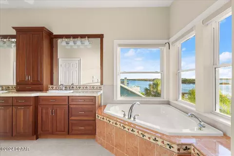 Bath - 3310 John Anderson Dr, Ormond Beach, FL 32176 photo 3 of 8