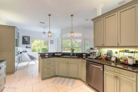 Kitchen - 5 Pine Look Pass, Ormond Beach, FL 32174 photo 3 of 5