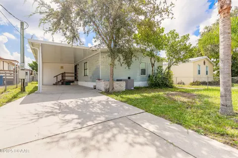 130 Charles St, Edgewater, FL 32141 photo 3