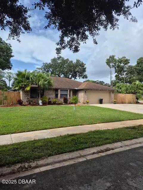 33 Aston Cir, Ormond Beach, FL 32174 photo 1