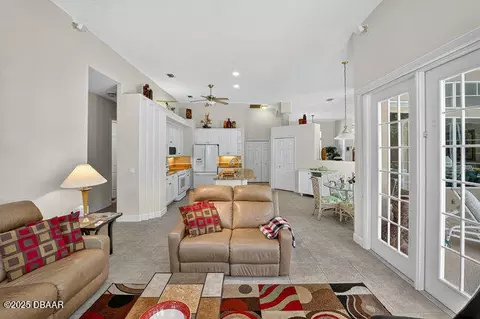 Living - 22 Old Bridge Way, Ormond Beach, FL 32174 photo 4 of 5