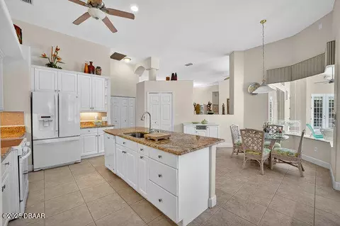 Kitchen - 22 Old Bridge Way, Ormond Beach, FL 32174 photo 3 of 4