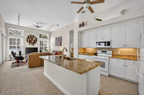 Kitchen - 22 Old Bridge Way, Ormond Beach, FL 32174 photo 4 of 4