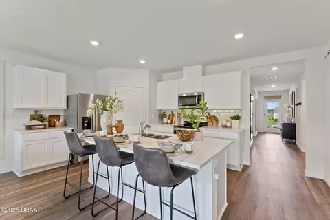 Kitchen - 1615 Houmas St, Ormond Beach, FL 32174 photo 3 of 9