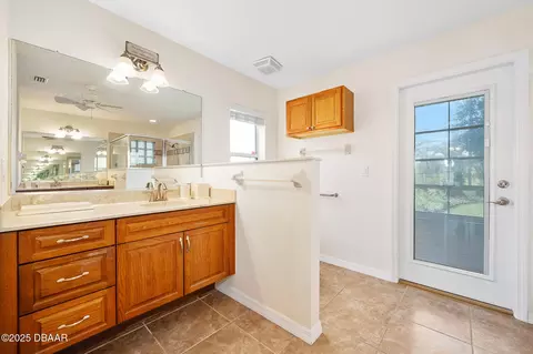 Bath - 21 Moonglow Dr, Ormond Beach, FL 32174 photo 1 of 4