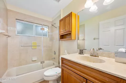 Bath - 21 Moonglow Dr, Ormond Beach, FL 32174 photo 4 of 4