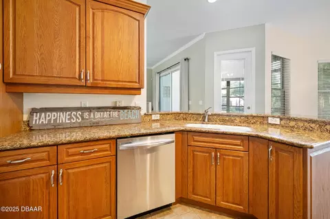 Kitchen - 21 Moonglow Dr, Ormond Beach, FL 32174 photo 4 of 5