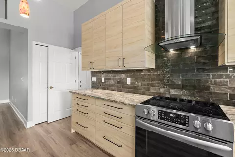 Kitchen - 1245 Hampstead Ln, Ormond Beach, FL 32174 photo 2 of 5