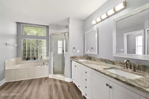 Bath - 1245 Hampstead Ln, Ormond Beach, FL 32174 photo 1 of 4