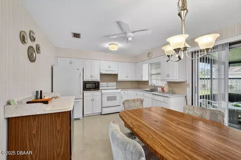29 Arrowhead Cir, Ormond Beach, FL 32174 photo 9