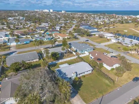 View/Area - 47 Fairway Dr, Ormond Beach, FL 32176 photo 3 of 12