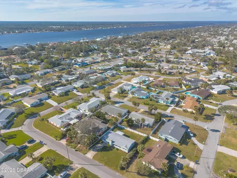 View/Area - 47 Fairway Dr, Ormond Beach, FL 32176 photo 10 of 12
