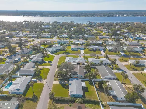 View/Area - 47 Fairway Dr, Ormond Beach, FL 32176 photo 9 of 12