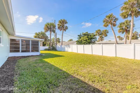 Exterior - 47 Fairway Dr, Ormond Beach, FL 32176 photo 5 of 7