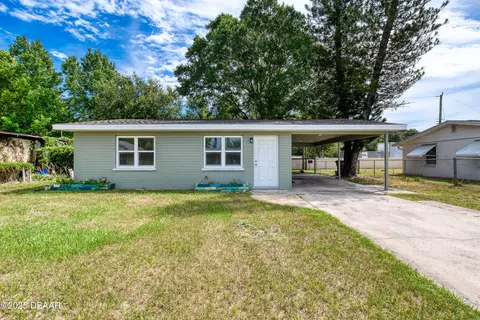 108 Palm Dr, Daytona Beach, FL 32117