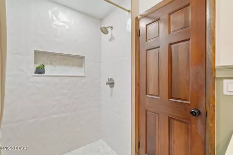 Bath - 6 Eagle Dr, Ormond Beach, FL 32174 photo 2 of 5
