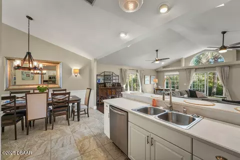 Kitchen - 34 Blockhouse Ct, Ormond Beach, FL 32174 photo 3 of 3