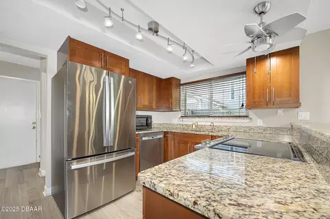 Kitchen - 105 Northbrook Ln, Ormond Beach, FL 32174 photo 3 of 4
