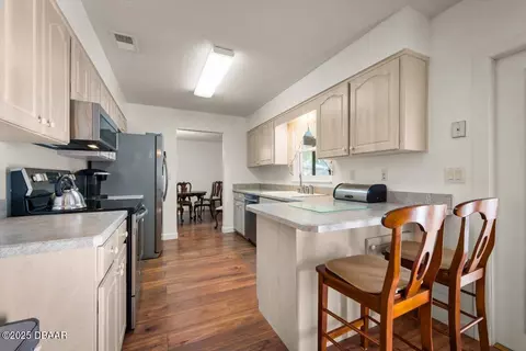 Kitchen - 62 Mayfield Cir, Ormond Beach, FL 32174 photo 4 of 4