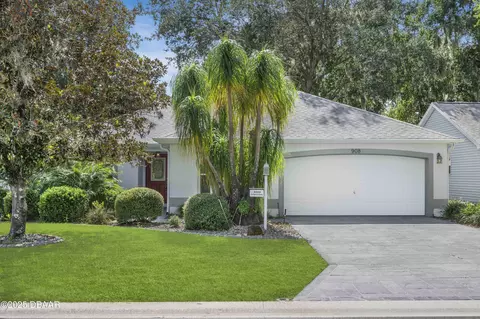 908 Pasadena Way, Lady Lake, FL 32159