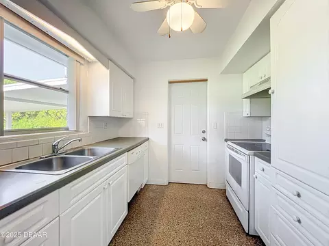 1401 Orange Tree Dr, Edgewater, FL 32132 photo 14