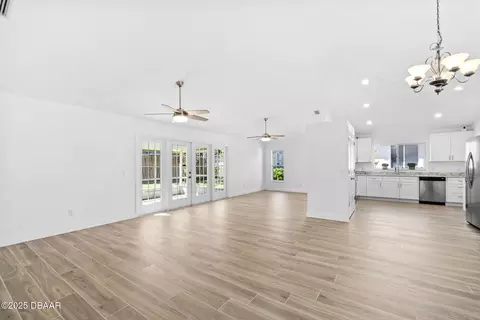 Living - 26 Marjorie Trl, Ormond Beach, FL 32174 photo 1 of 6