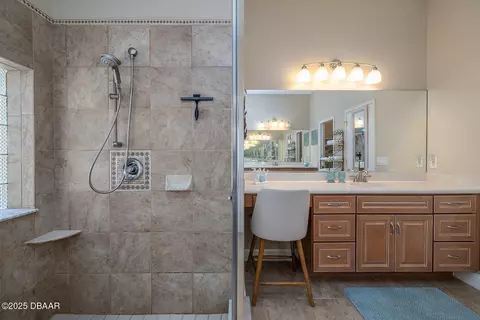 Bath - 1452 Kilrush Dr, Ormond Beach, FL 32174 photo 3 of 4