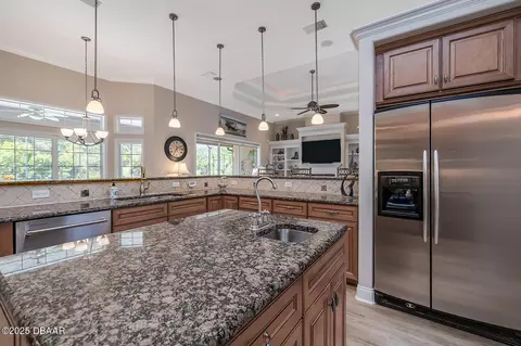 Kitchen - 1452 Kilrush Dr, Ormond Beach, FL 32174 photo 5 of 6