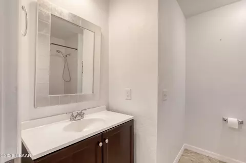 Bath - 45 Nightingale Ln, Ormond Beach, FL 32174 photo 2 of 2