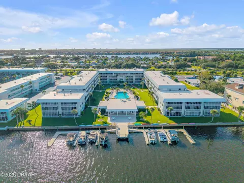 315 N N Cswy, New Smyrna Beach, FL 32169
