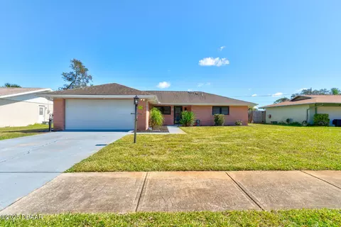 208 Devon St, Port Orange, FL 32127