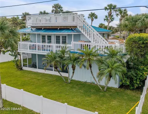 4700 Saxon Dr, New Smyrna Beach, FL 32169