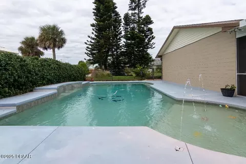 Exterior - 26 Sunny Beach Dr, Ormond Beach, FL 32176 photo 3 of 9