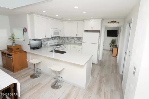 Kitchen - 26 Sunny Beach Dr, Ormond Beach, FL 32176 photo 1 of 3