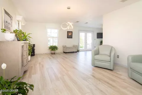 Living - 26 Sunny Beach Dr, Ormond Beach, FL 32176 photo 2 of 6