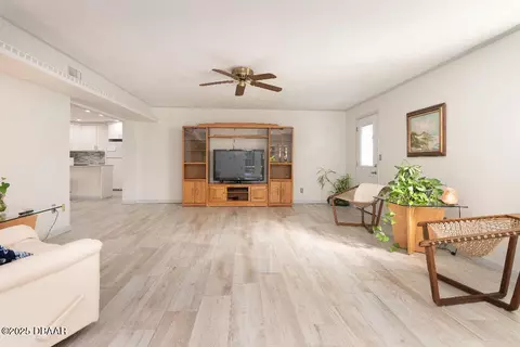 Living - 26 Sunny Beach Dr, Ormond Beach, FL 32176 photo 3 of 6