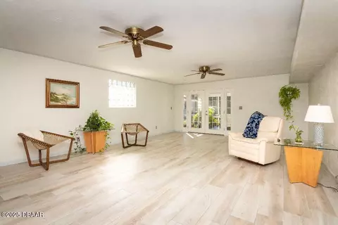 Living - 26 Sunny Beach Dr, Ormond Beach, FL 32176 photo 6 of 6