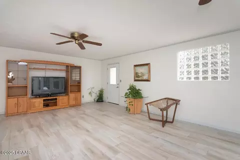 Living - 26 Sunny Beach Dr, Ormond Beach, FL 32176 photo 4 of 6