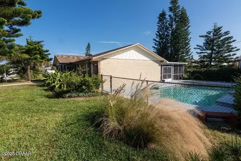 Exterior - 26 Sunny Beach Dr, Ormond Beach, FL 32176 photo 1 of 9
