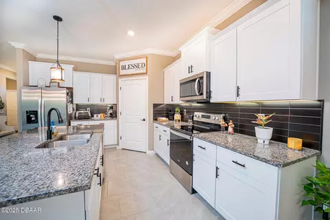 Kitchen - 5 Crane Field Rd, Ormond Beach, FL 32174 photo 2 of 4