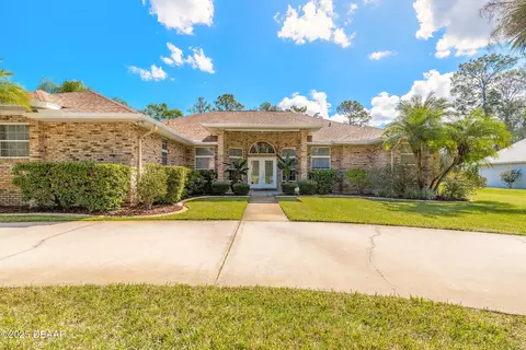 117 Muirfield Dr, Daytona Beach, FL 32114